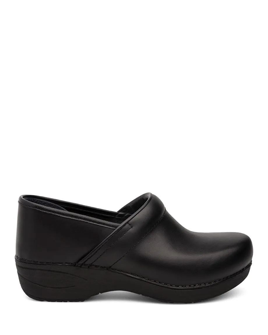 Dansko Women's XP 2.0 Clogs- Black Pull Up