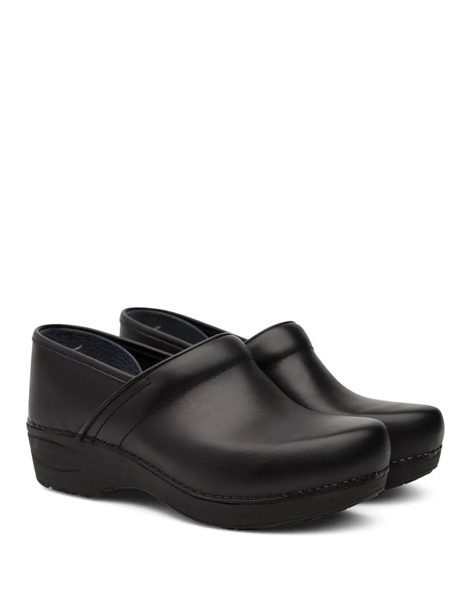 Dansko Women's XP 2.0 Clogs- Black Pull Up