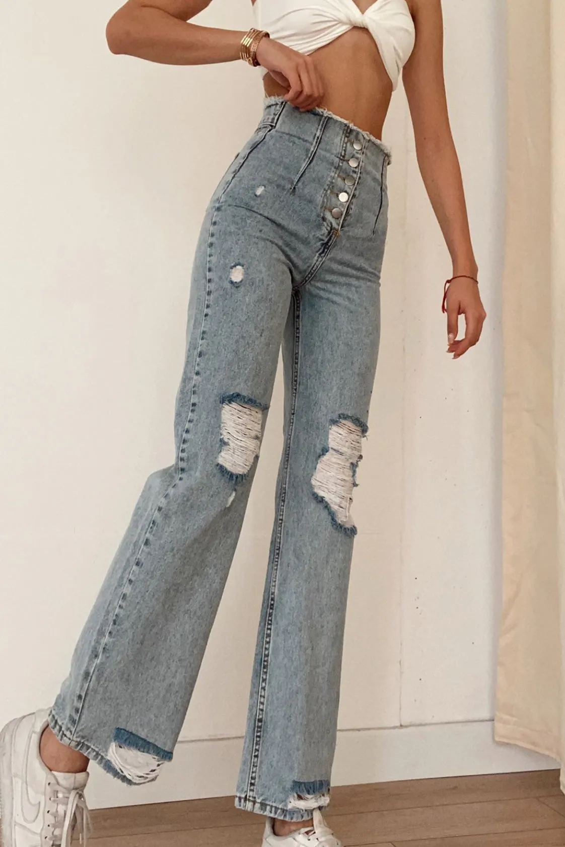 Kehlani Wide Leg Distressed Jeans - Light Wash