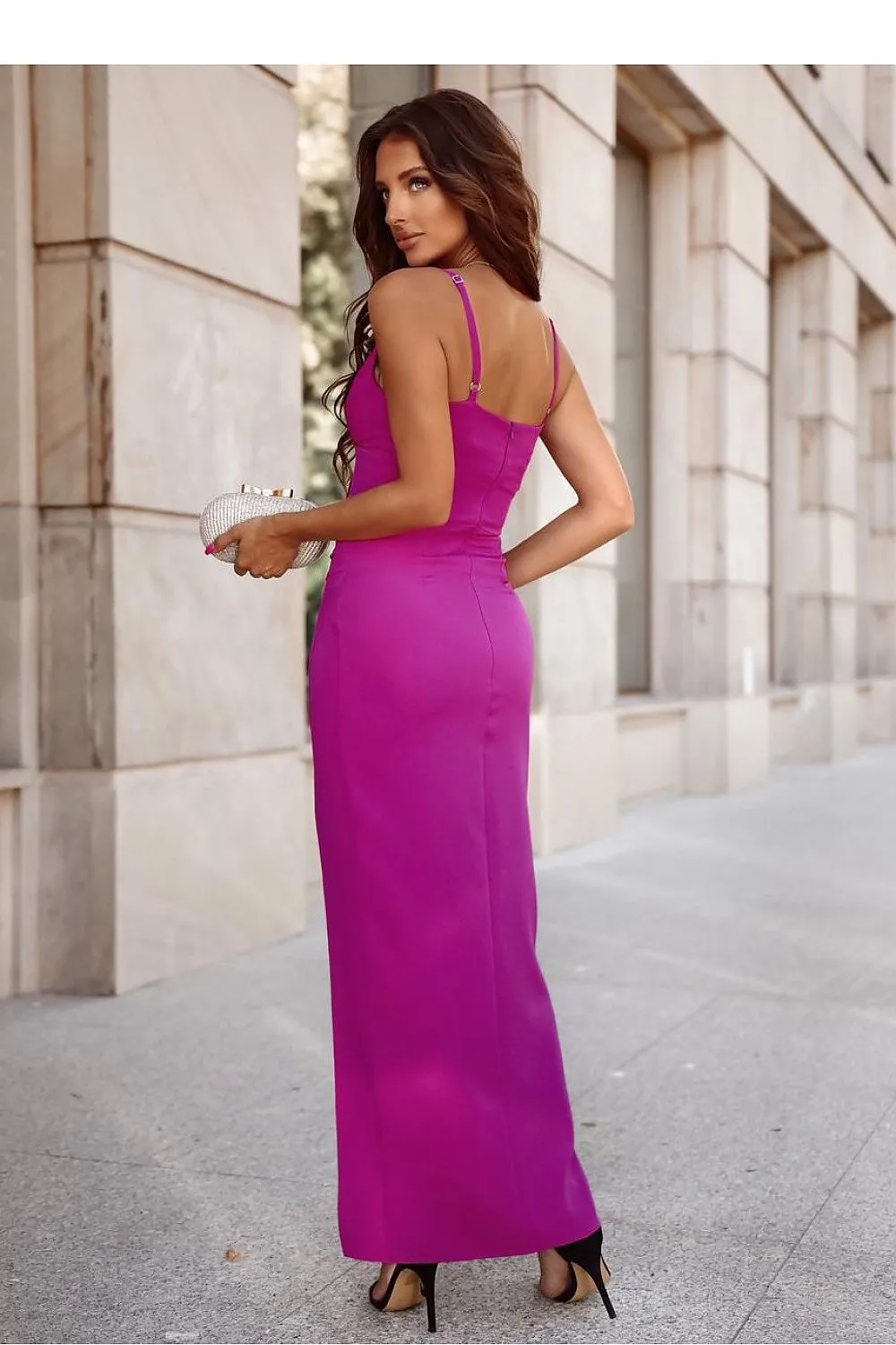 Long evening dress with a fitted cut