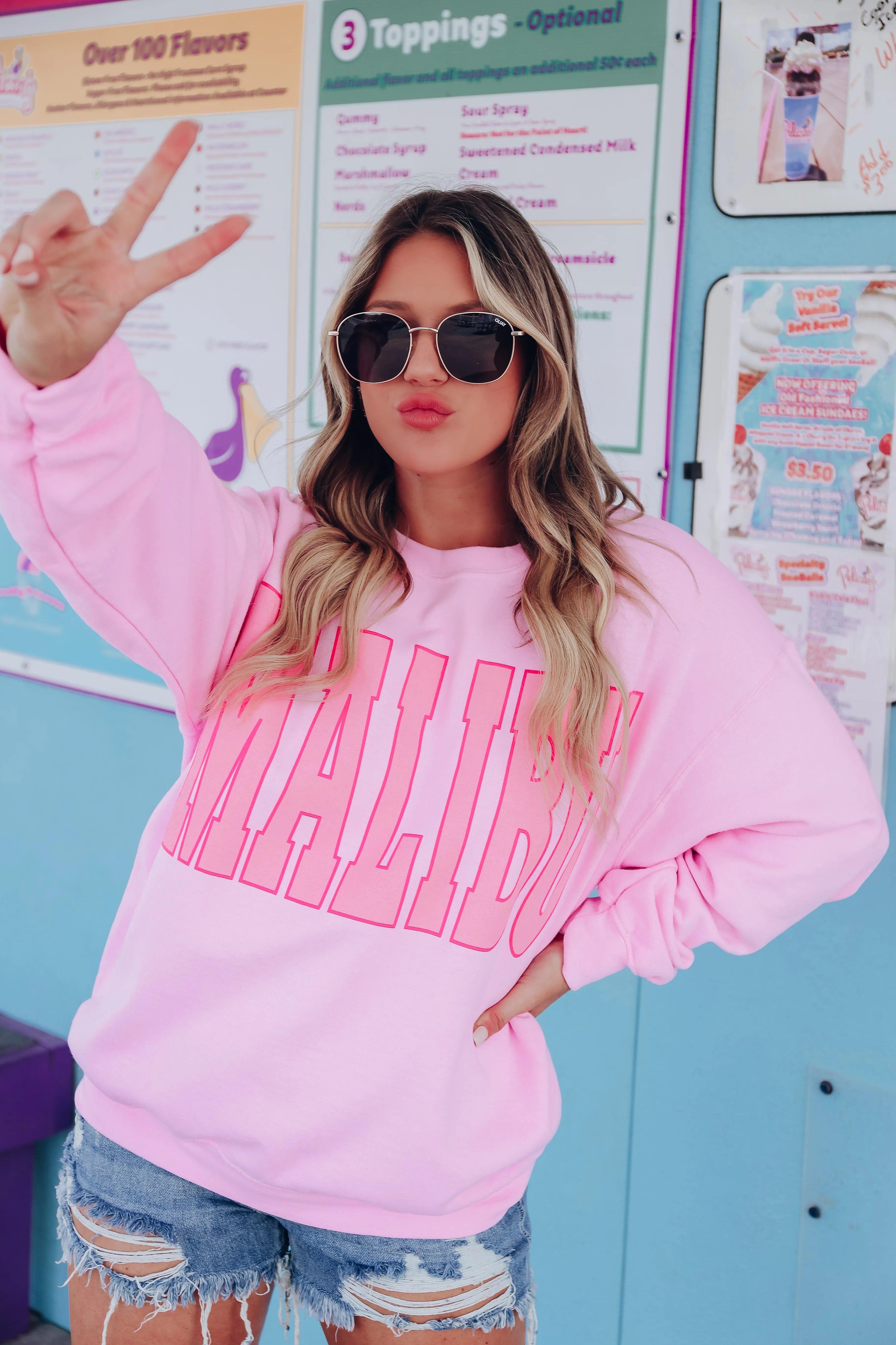 Malibu Graphic Sweatshirt - Pink