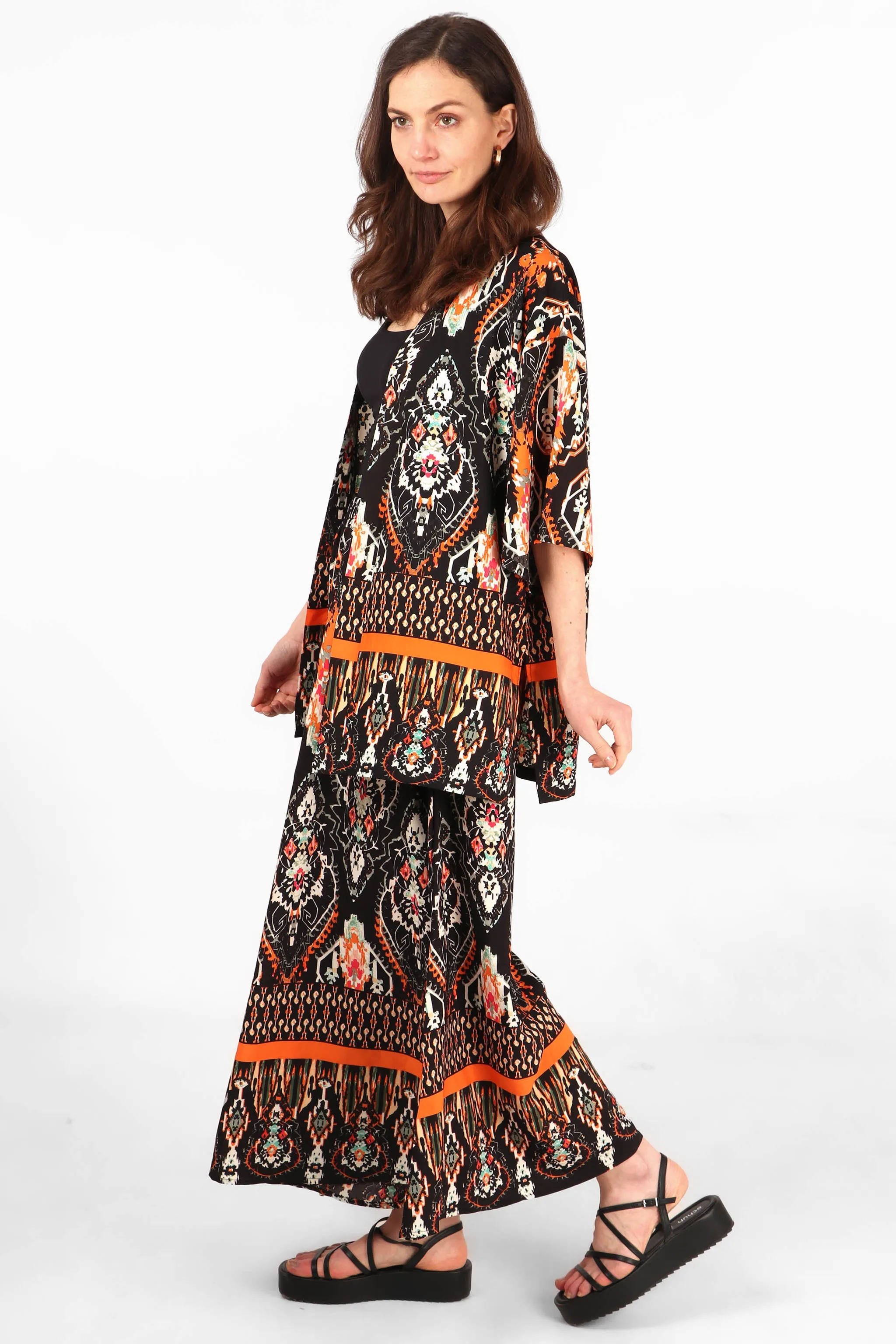 Mandala Print Short Kimono Top with Detailed Border in Black