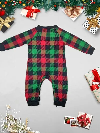 REINDEER GRAPHIC TOP AND PLAID PANTS SET