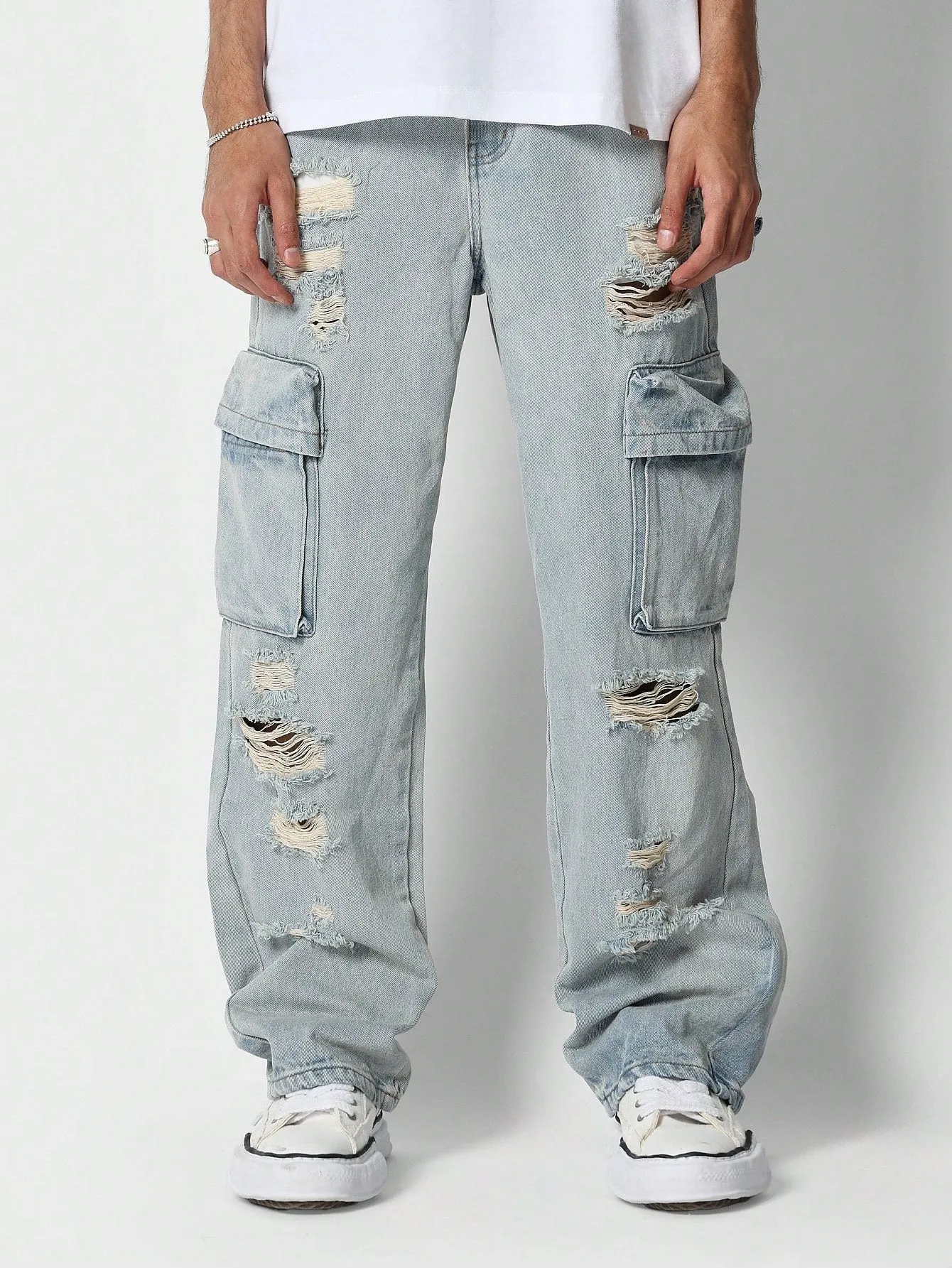 SUMWON Flare Fit Distressed Cargo Jean