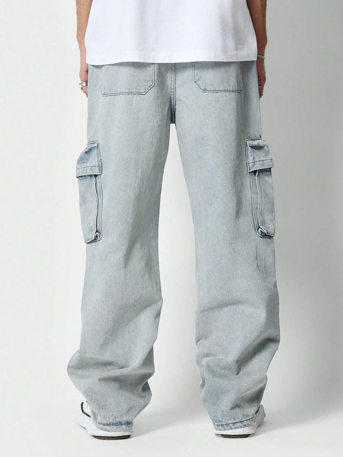SUMWON Flare Fit Distressed Cargo Jean