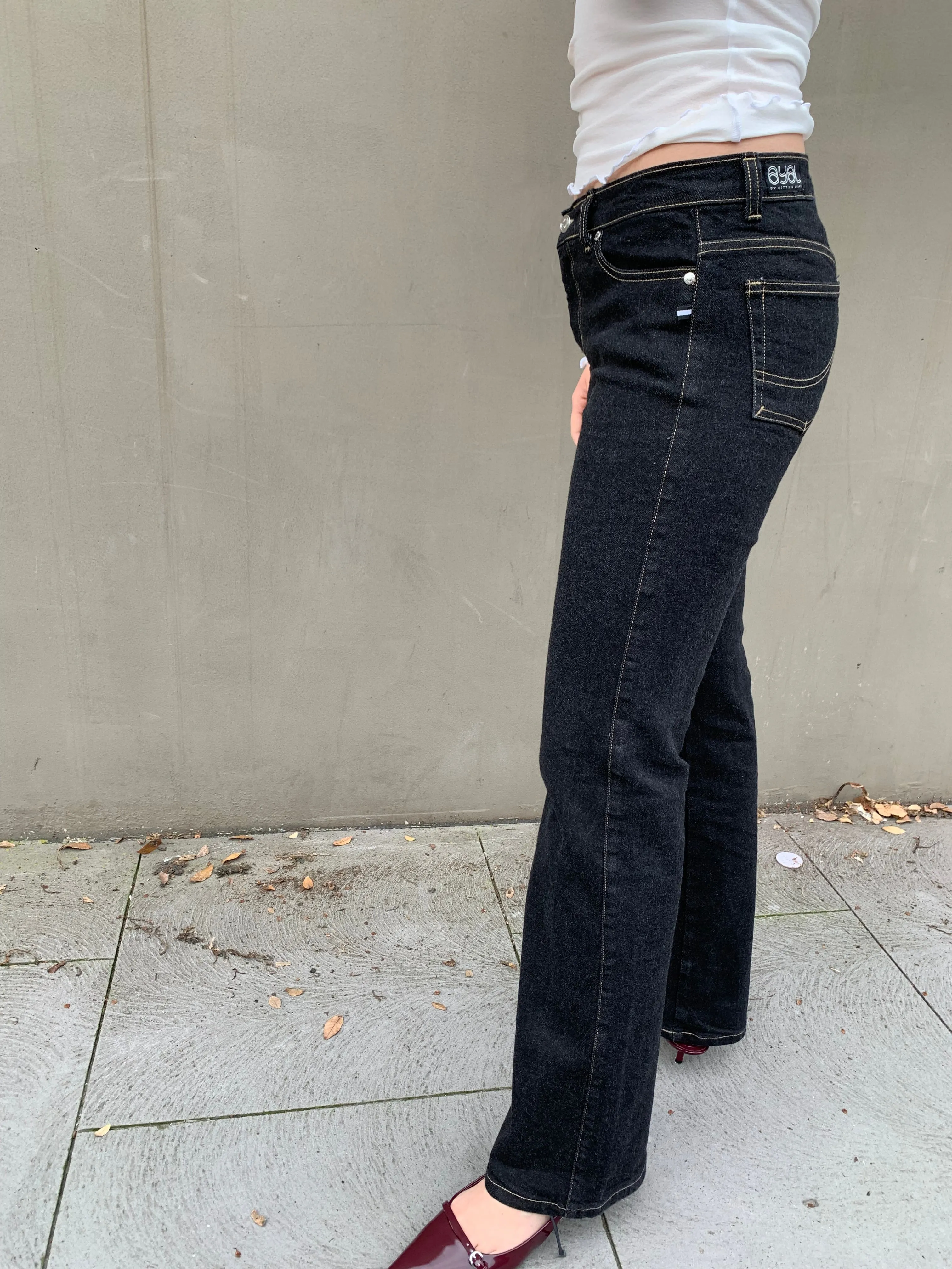 True Boot Leg. 1989. Low Rise. Stretch. Black Denim.