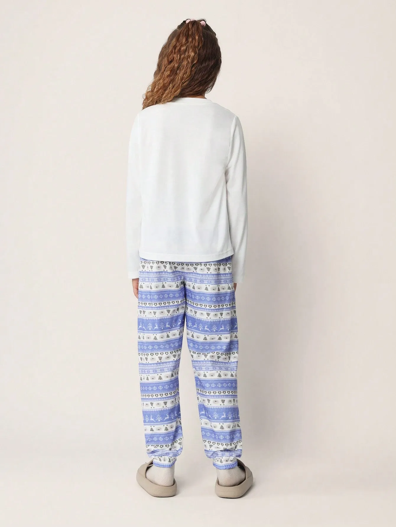 Tween Girls Comfy Regular Fit Long Sleeve Tee And Christmas Fair Isle Printed Jogger Pant 2 Piece Pyjama Set