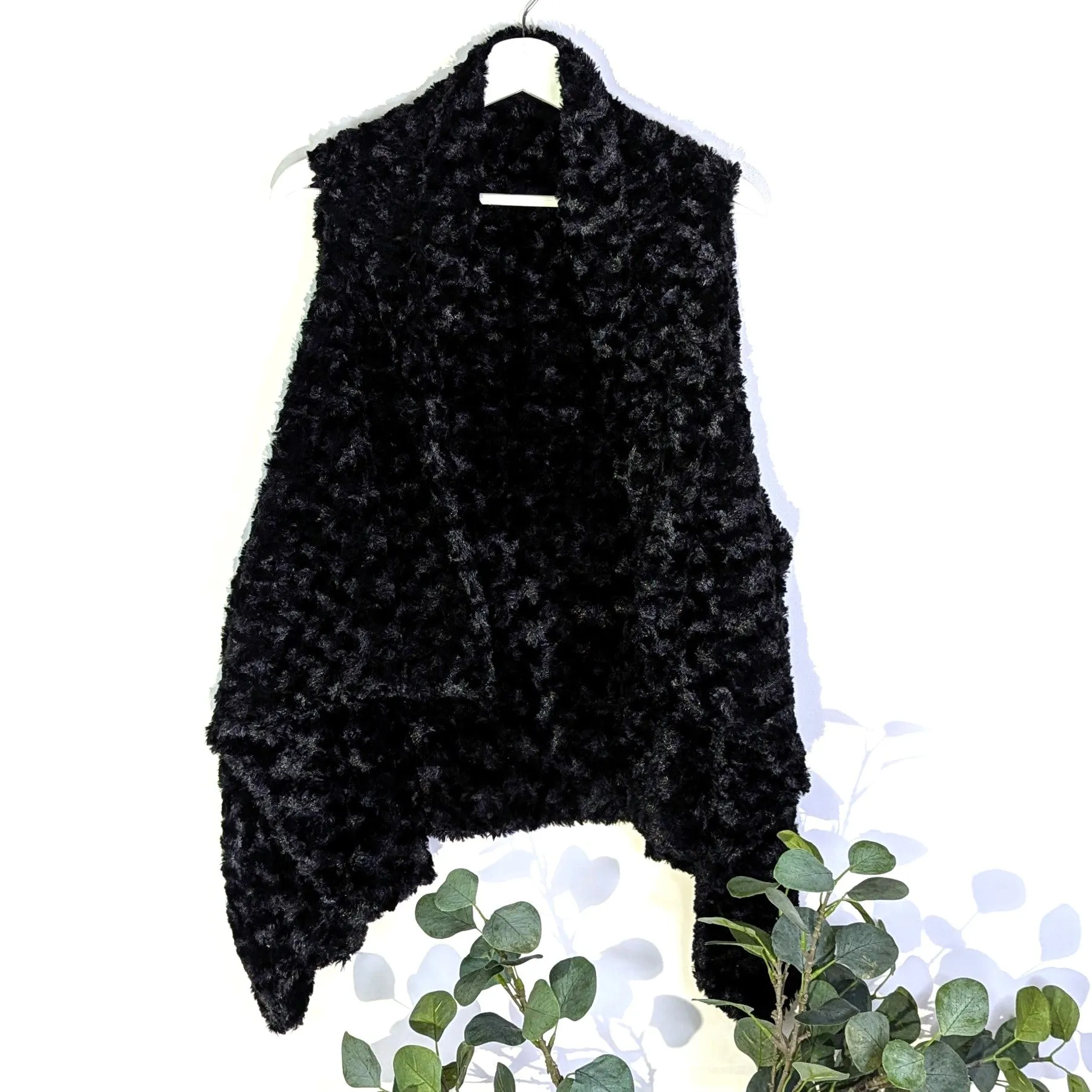 Waterfall lapel mini rose effect faux fur gilet